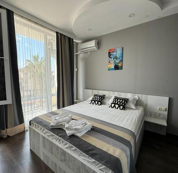 پانسیون White House Anaklia