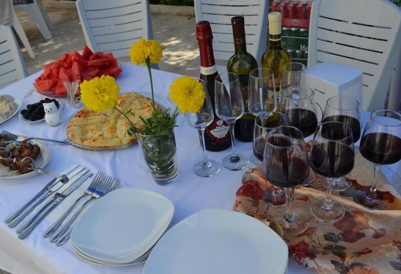 پانسیون White House Anaklia