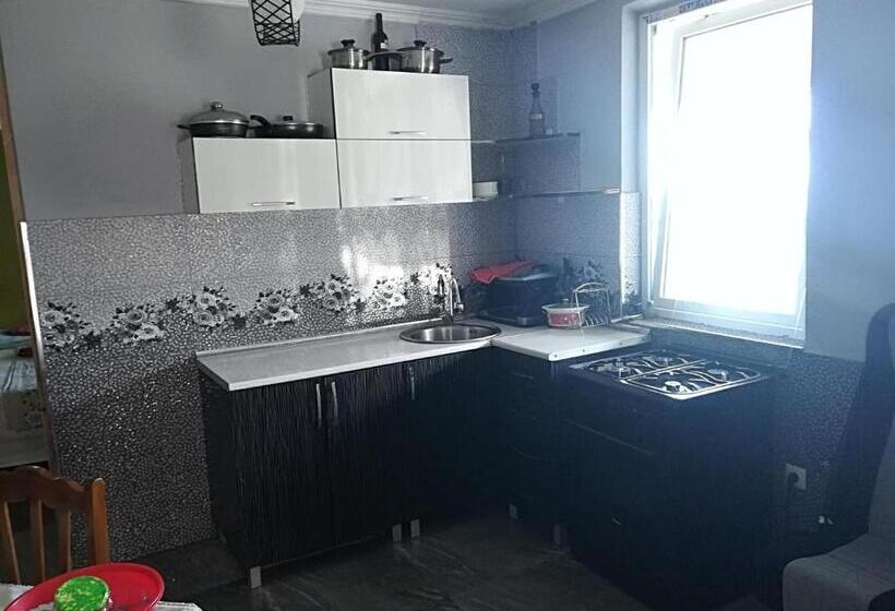 پانسیون With Beautiful Sea And Mountain Views