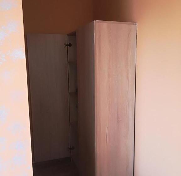 پانسیون With Beautiful Sea And Mountain Views