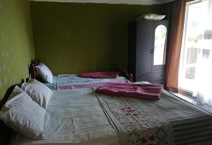 پانسیون With Beautiful Sea And Mountain Views