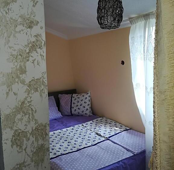 پانسیون With Beautiful Sea And Mountain Views