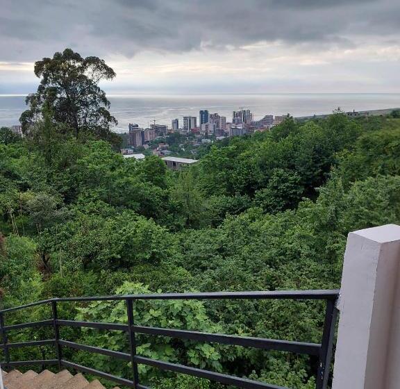 پانسیون With Beautiful Sea And Mountain Views