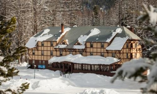 منتجع Loge Glacier National Park