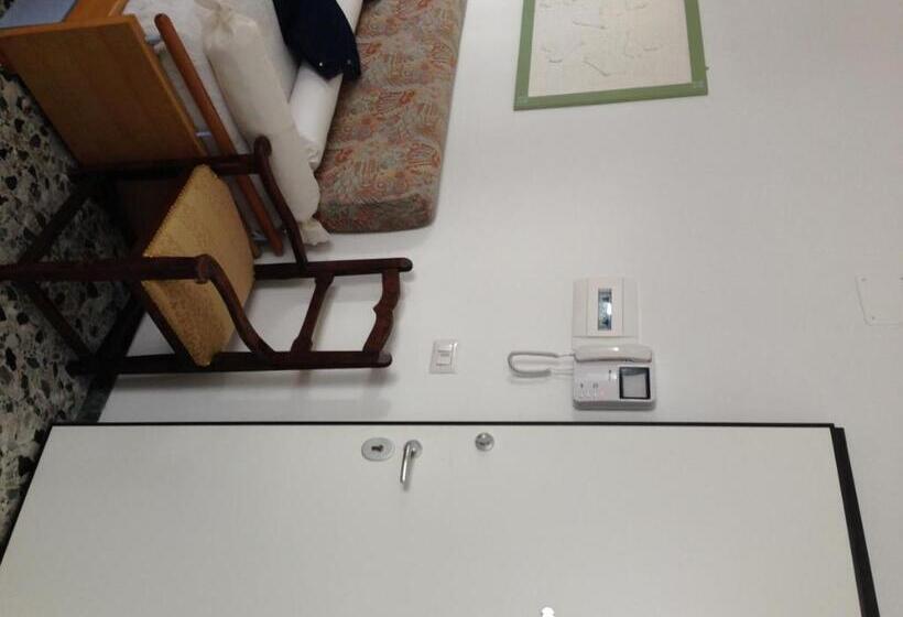 ベッドアンドブレックファースト A Casa Di Ilaria