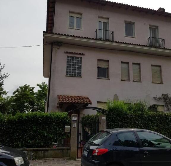 ベッドアンドブレックファースト A Casa Di Ilaria