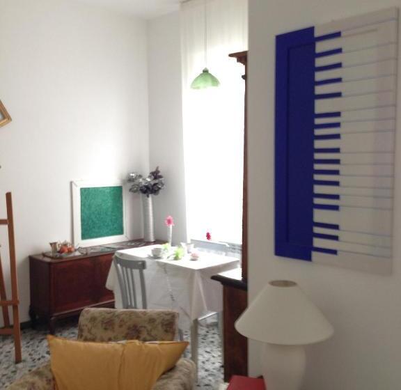 ベッドアンドブレックファースト A Casa Di Ilaria