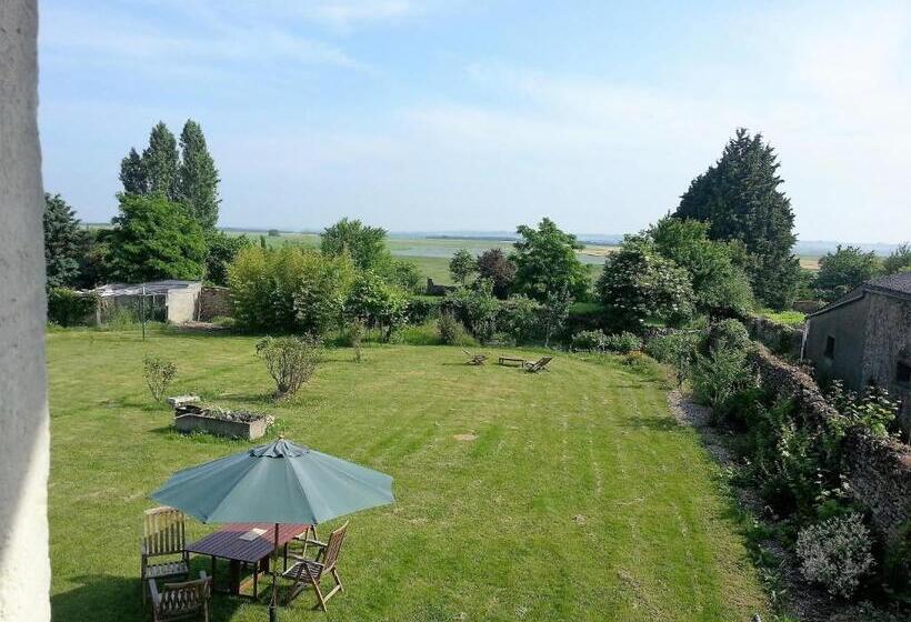 住宿加早餐  Chambre D Hôtes Oiron, Deux Sevres   Not Near Taize, Burgundy