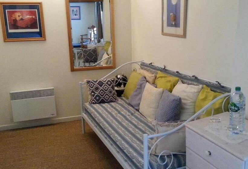 住宿加早餐  Chambre D Hôtes Oiron, Deux Sevres   Not Near Taize, Burgundy