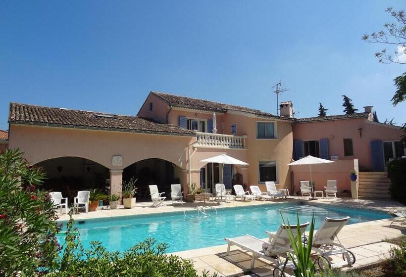 ベッドアンドブレックファースト Les Agaves