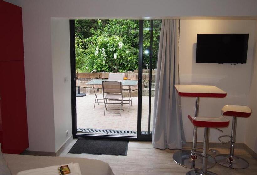 ベッドアンドブレックファースト Les Agaves