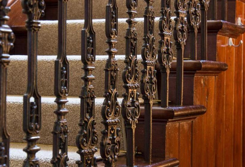 Colterscleuch House B&b