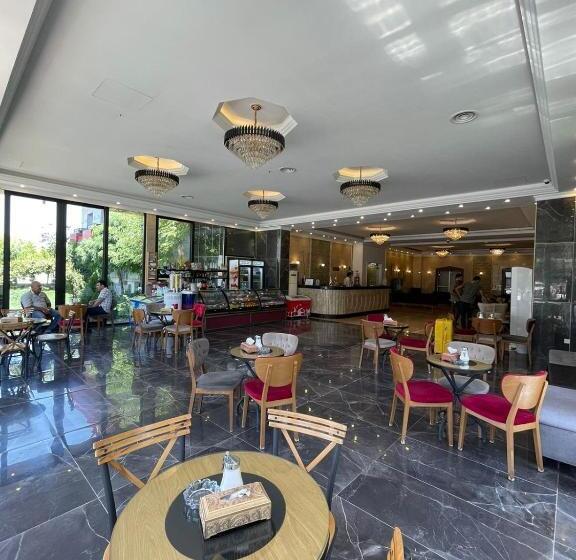 Dawa Hotel And Restaurant