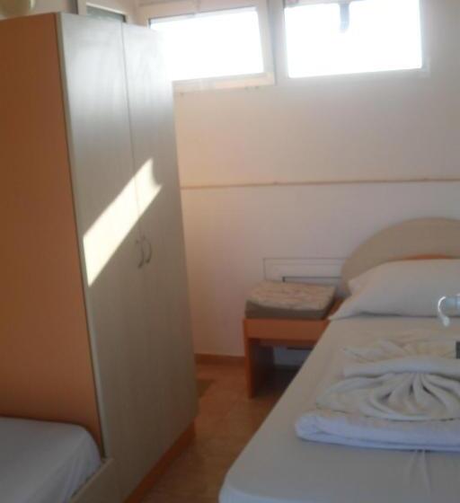 Family Hotel Sinemoretz