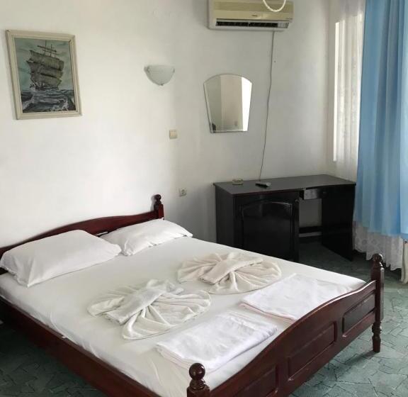 Family Hotel Sinemoretz