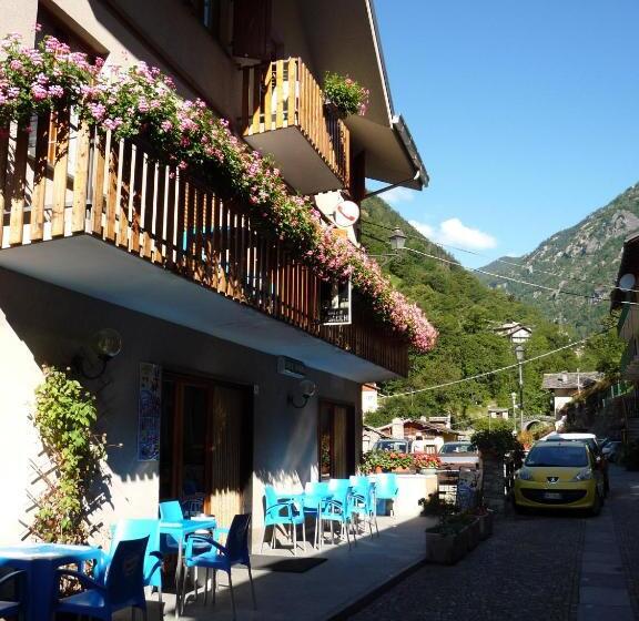 בית מלון כפרי Albergo Ristorante Chez Isabel