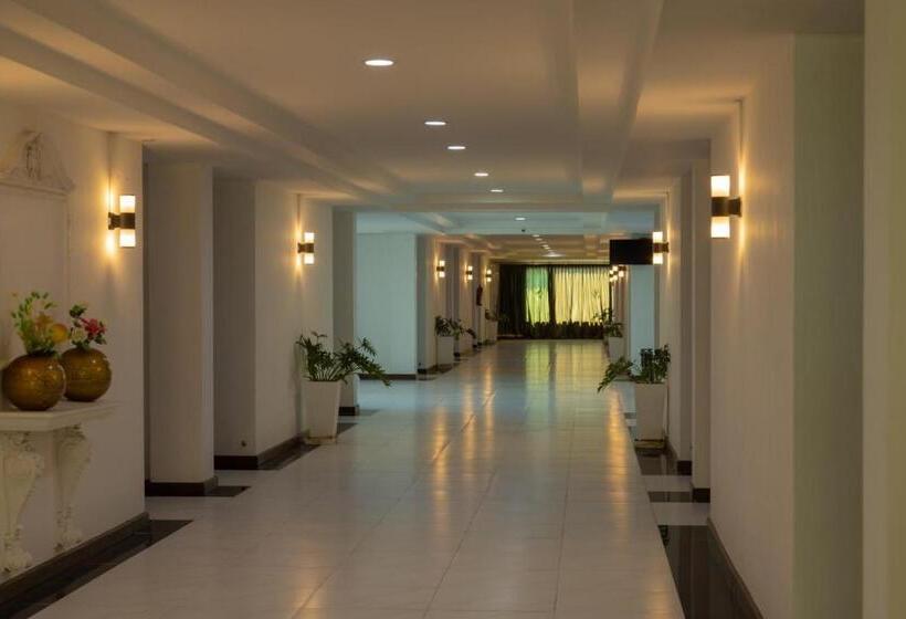 Отель Gassan Panorama Golf Club