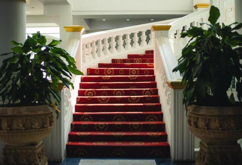 Отель Gassan Panorama Golf Club