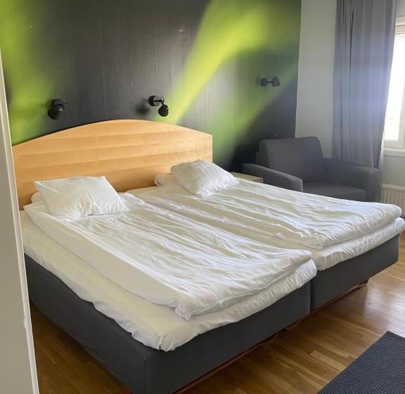 בית מלון כפרי L Smedjan