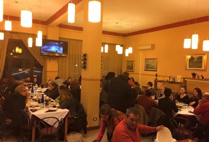 בית מלון כפרי Piper & River