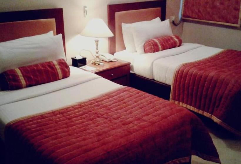 فندق The Lalit Traveller Khajuraho