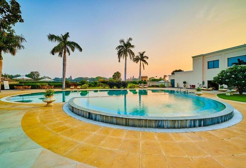 فندق The Lalit Traveller Khajuraho
