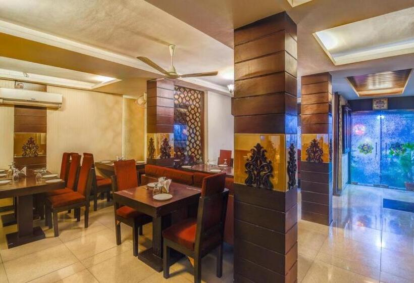 ホテル The Shagun