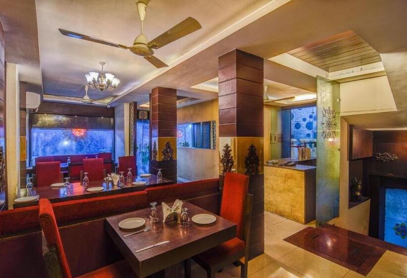 ホテル The Shagun