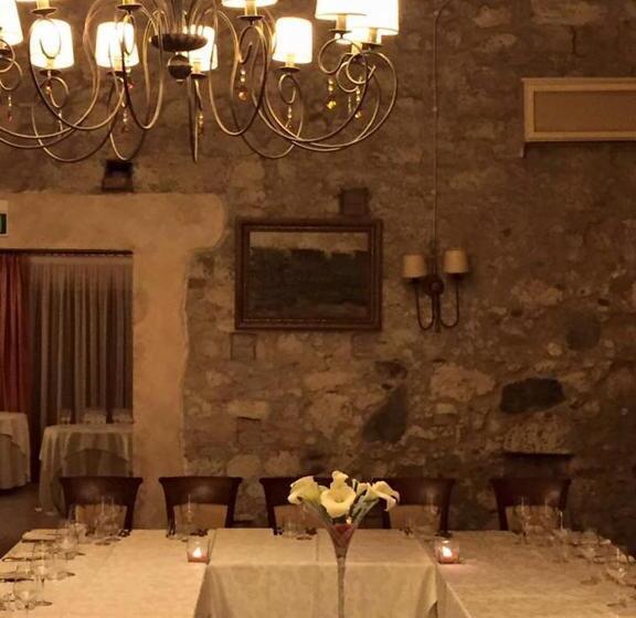 هتل Villa La Cucullera