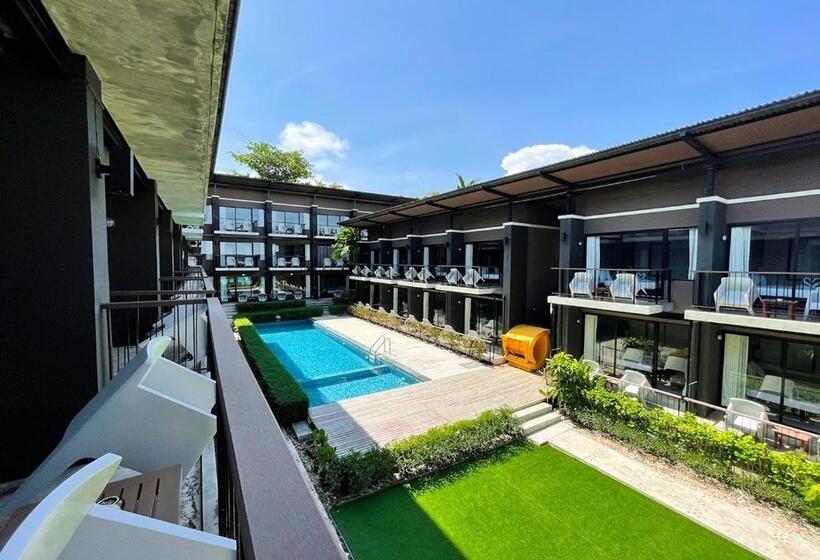 La Lune Beach Resort