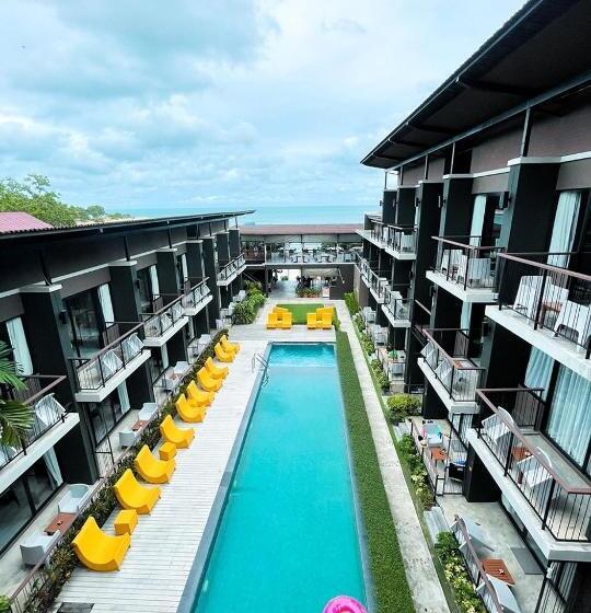 La Lune Beach Resort