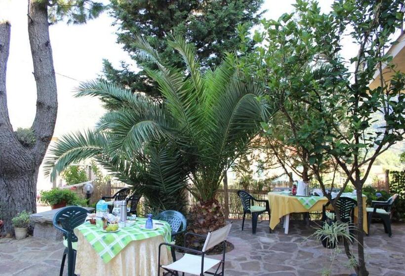 ペンション Affittacamere La Vigna