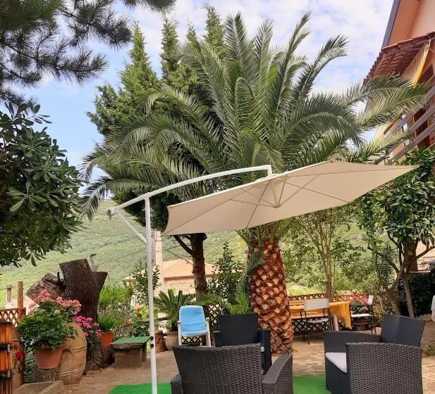 ペンション Affittacamere La Vigna