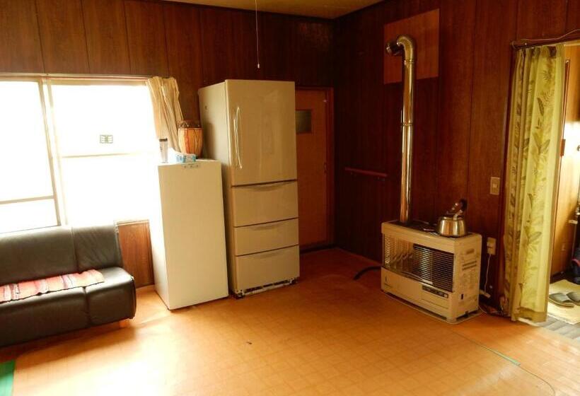 פנסיון Guest House Nisshin