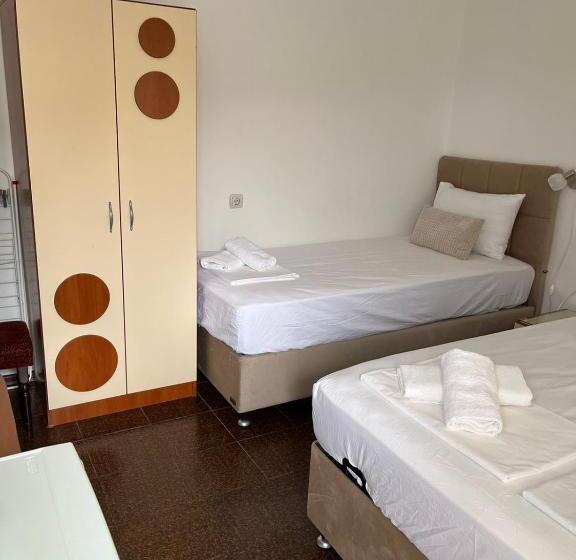 ペンション Guest House Rositsa