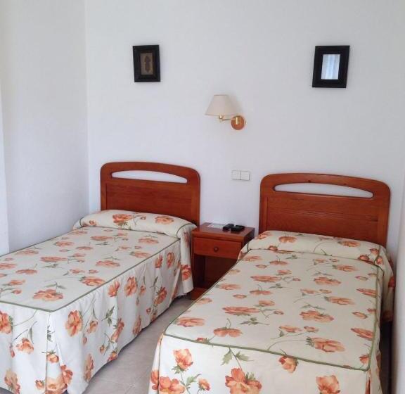 پانسیون Habitaciones López Azcona