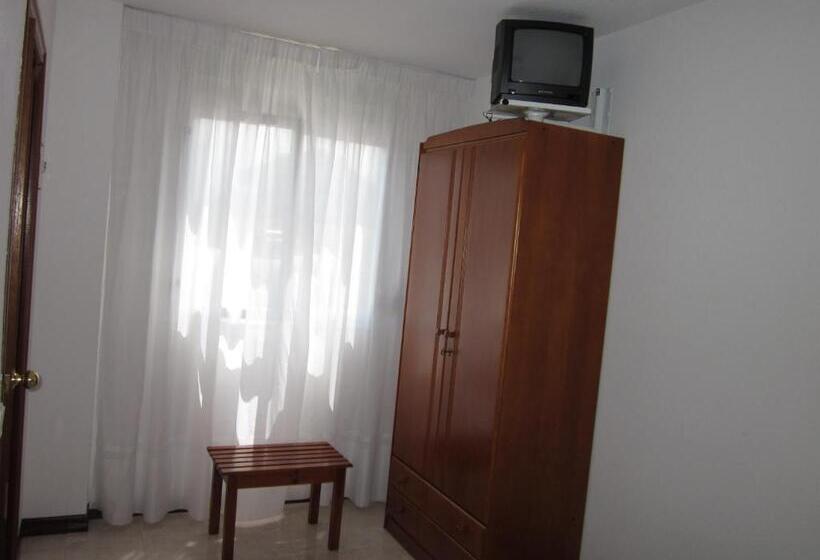 پانسیون Habitaciones López Azcona