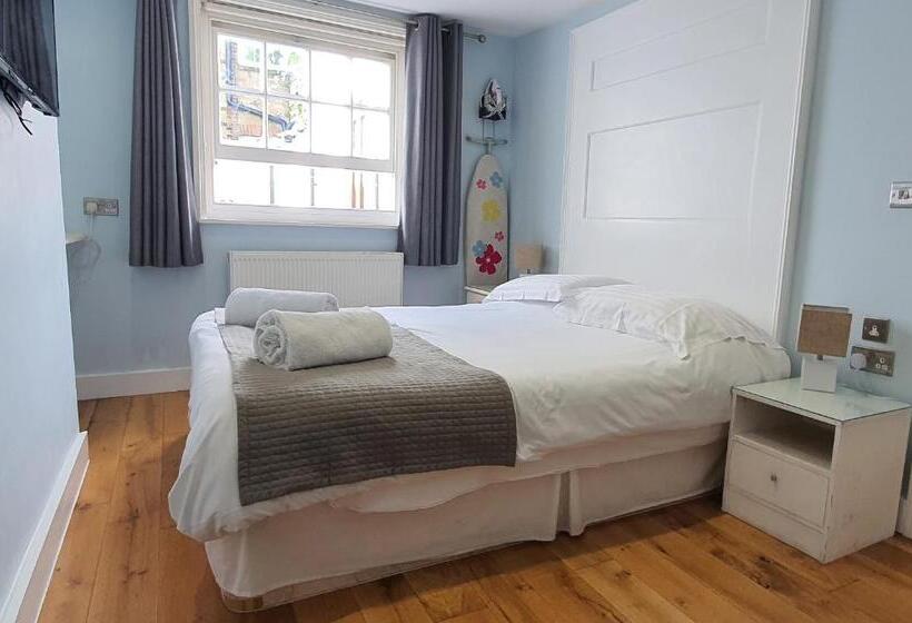 بنسيون Innit Joy