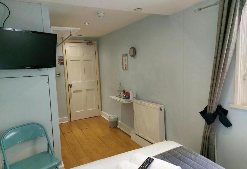 بنسيون Innit Joy