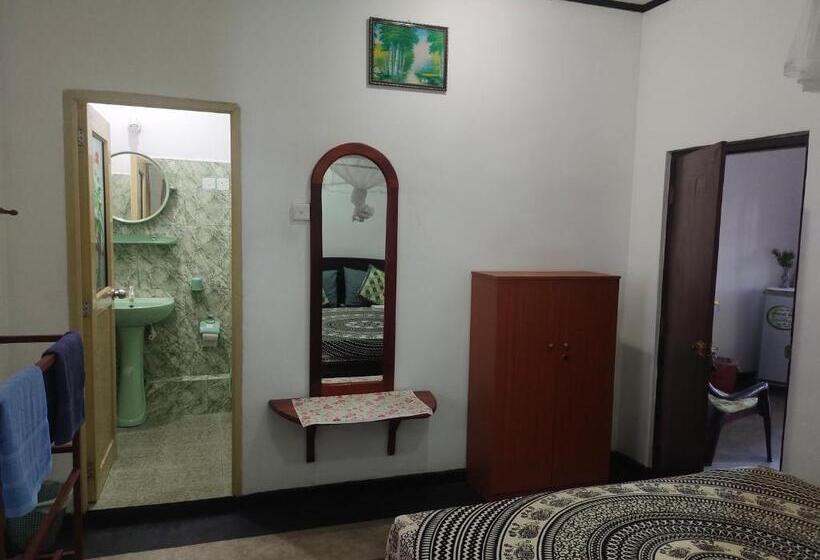 膳宿费 Moon Light Rest