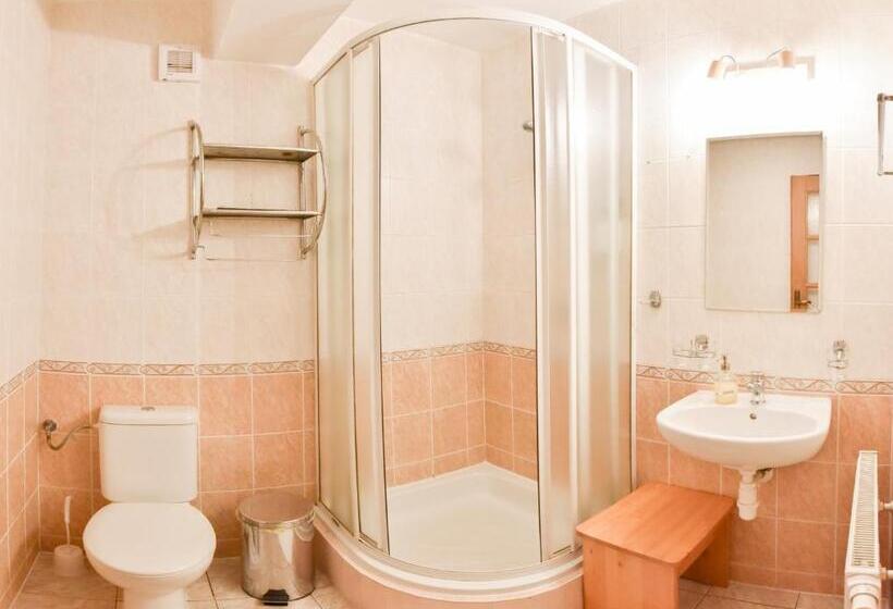 膳宿费 Penzion Kormoran