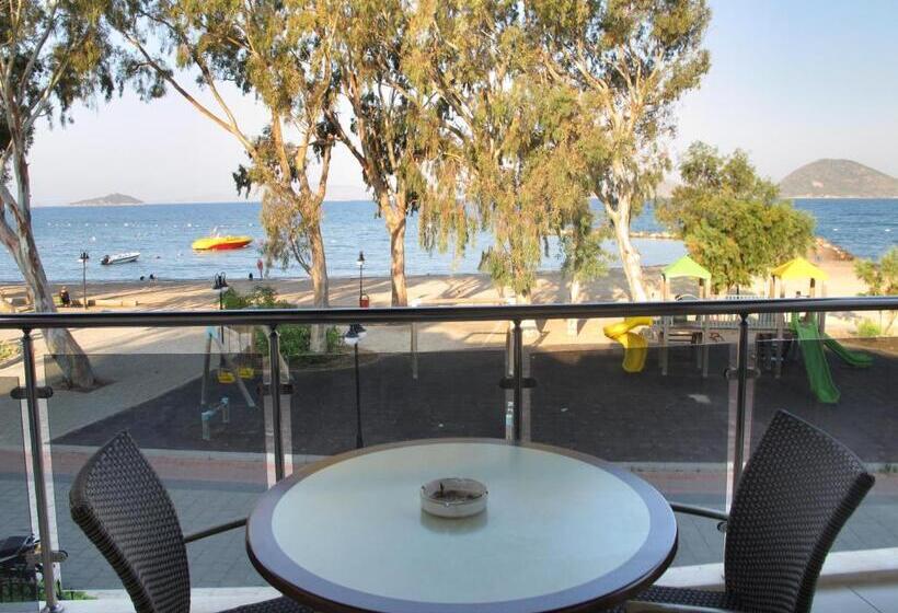 Sunset Beach Apartments