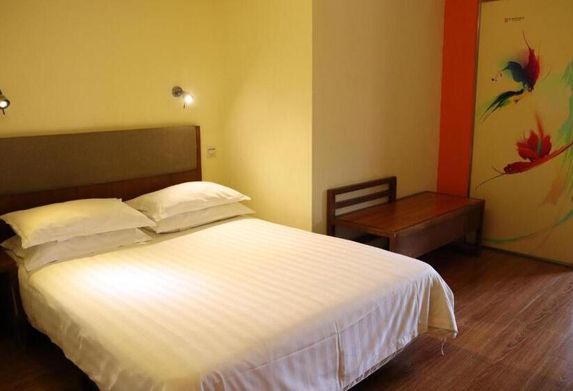 호스텔 岭南佳园连锁酒店广州北京路步行街农讲所地铁站店