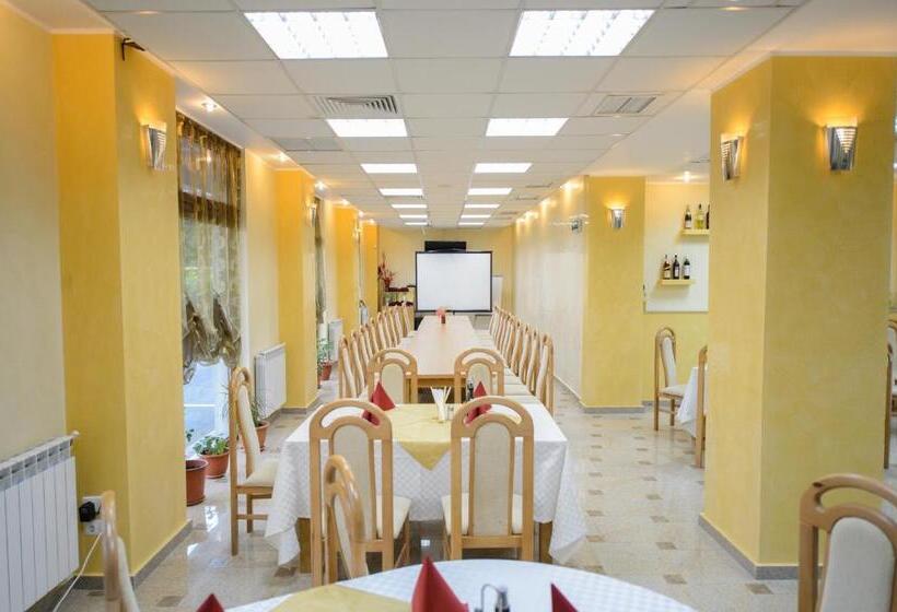 酒店 Holiday Olimp