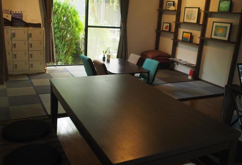 ユースホステル Guesthouse Asobigokoro Fukuokadazaifu