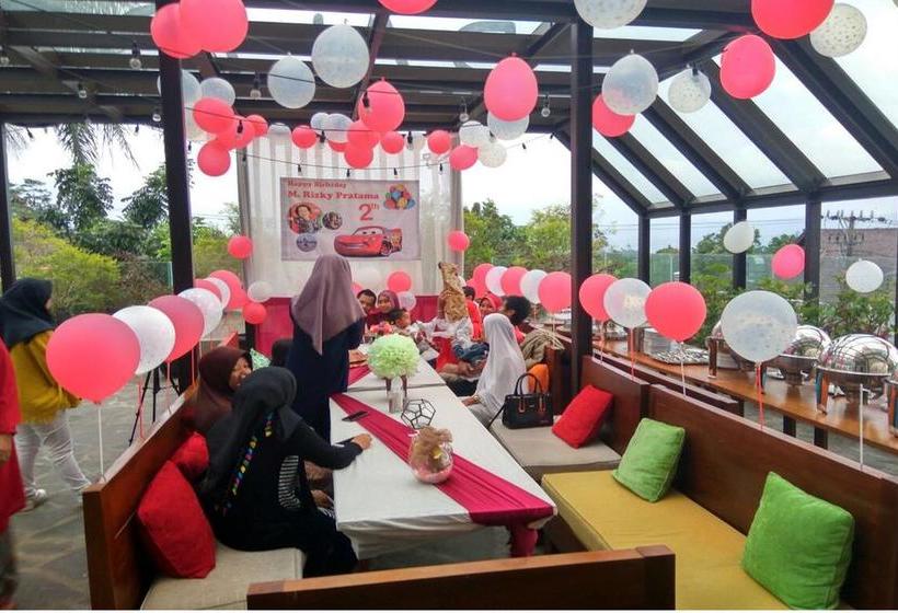 فندق Balcony  Sukabumi