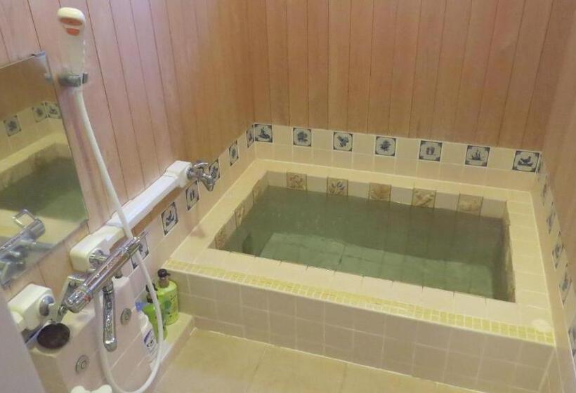 ベッドアンドブレックファースト Lake Village Donaludo Pension