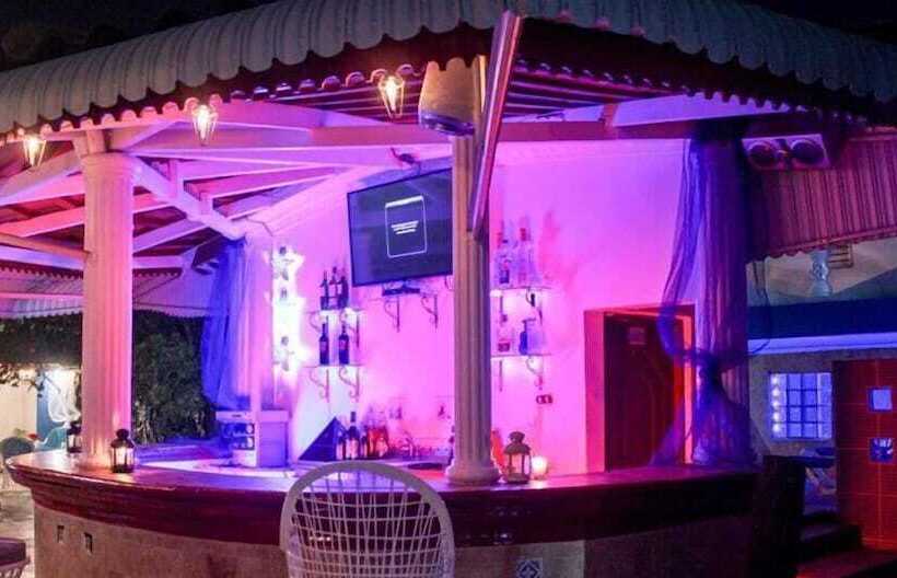 住宿加早餐 El Tronco Inc