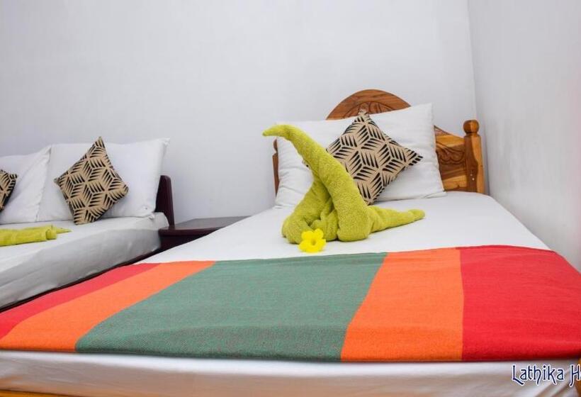 ベッドアンドブレックファースト Lathika Homes