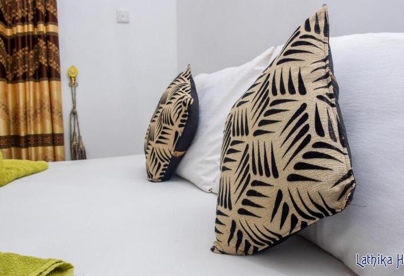 ベッドアンドブレックファースト Lathika Homes